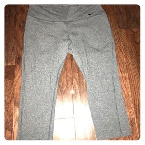 Nike Dri-fit knee length leggings